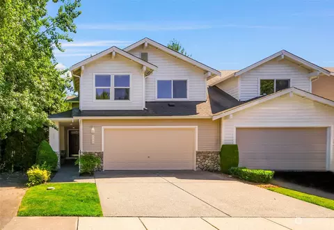 222 196th Pl SW #101, Lynnwood, WA 98036