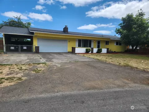 202 Ventura Dr, Kelso, WA 98626