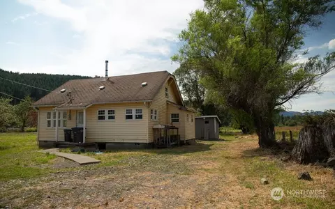 191 W Deyette Rd, Shelton, WA 98584