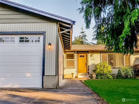 2721 182nd Ave E, Lake Tapps, WA 98391