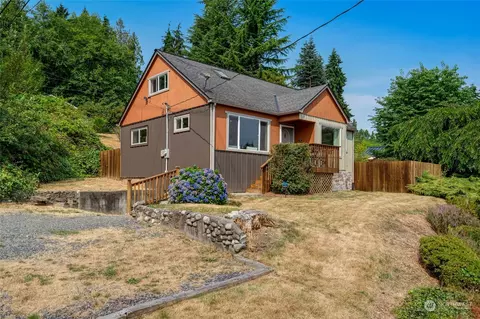 Exterior - 5530 S 3rd Ave, Everett, WA 98203 photo 3 of 12