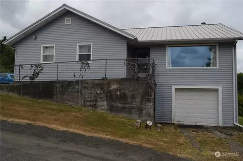 122 Bogachiel St, Clallam Bay, WA 98326