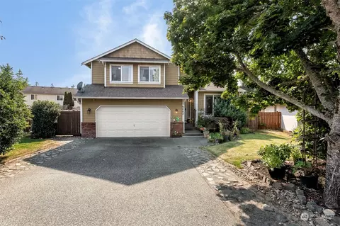 9002 190th St E, Puyallup, WA 98375