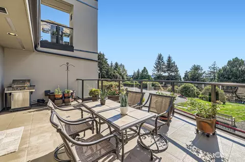 11122 NE 41st Dr #29, Kirkland, WA 98033