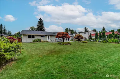 Exterior - 8414 Maple Ln, Edmonds, WA 98026 photo 3 of 8