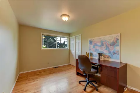 Bedroom - 8414 Maple Ln, Edmonds, WA 98026 photo 5 of 5