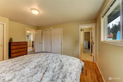 Bedroom - 8414 Maple Ln, Edmonds, WA 98026 photo 3 of 5