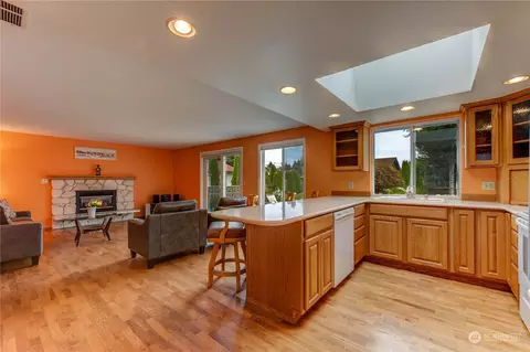 Living - 8414 Maple Ln, Edmonds, WA 98026 photo 3 of 5
