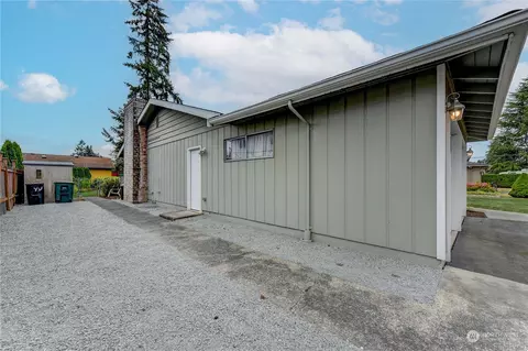 Exterior - 8414 Maple Ln, Edmonds, WA 98026 photo 7 of 8