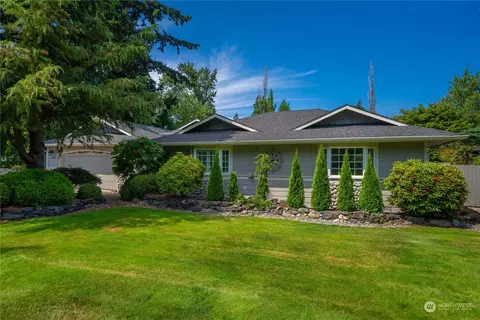 7701 122nd St E, Puyallup, WA 98373