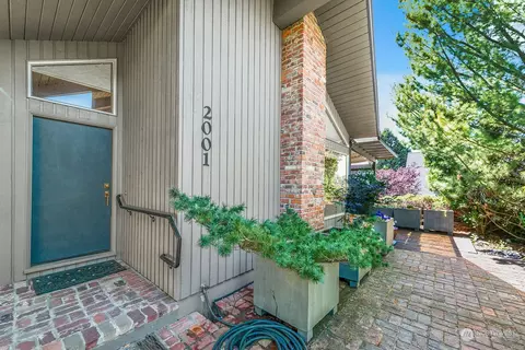 2001 E Miller St, Seattle, WA 98112
