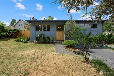 12713 19th Ave NE, Seattle, WA 98125