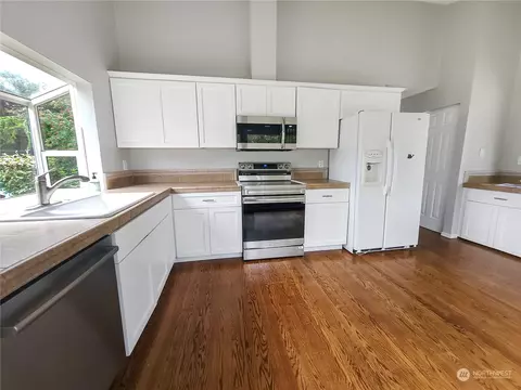 Kitchen - 2718 167th St SE, Bothell, WA 98012 photo 2 of 2
