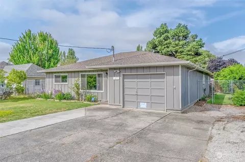 1075 33rd Ave, Longview, WA 98632 photo 3