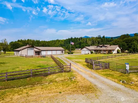 8105 Emmanuel Ln, Concrete, WA 98237