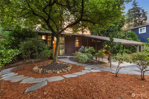4521 87th Ave SE, Mercer Island, WA 98040