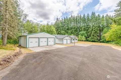 128 View Crest Dr, Castle Rock, WA 98611