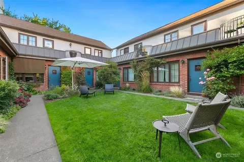 4321 Linden Ave N #C, Seattle, WA 98103