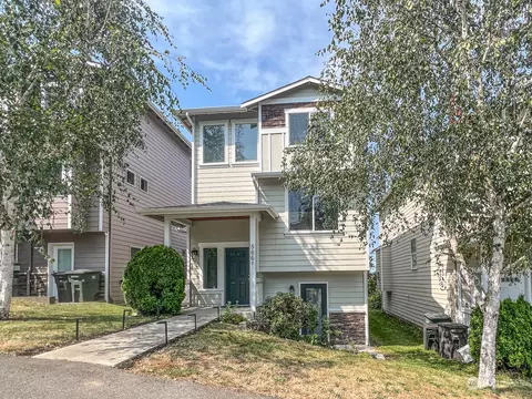 566 E Marine View Dr #B, Everett, WA 98201 photo 3