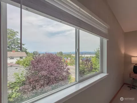 566 E Marine View Dr #B, Everett, WA 98201 photo 26