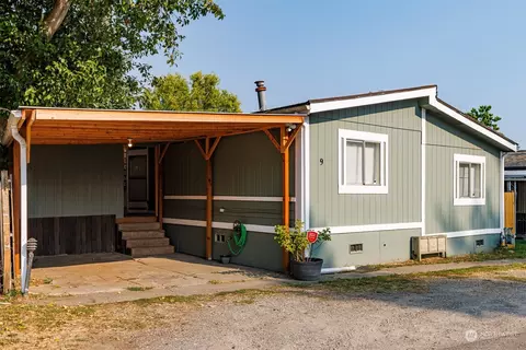 2392 Douglas Rd #9, Ferndale, WA 98248