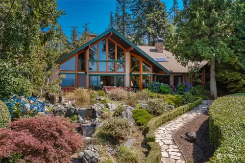 9017 Shearwater Rd, Blaine, WA 98230