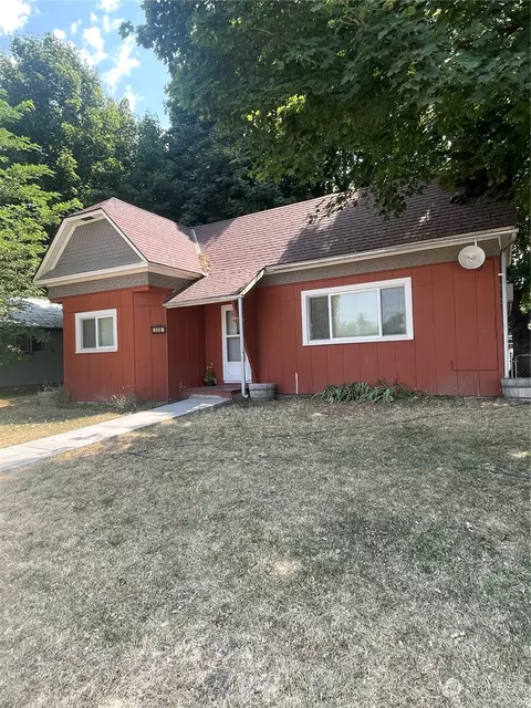 506 Tremont St E, Dayton, WA 99328