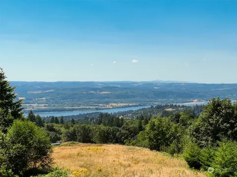 124 Hood View Dr, Woodland, WA 98625