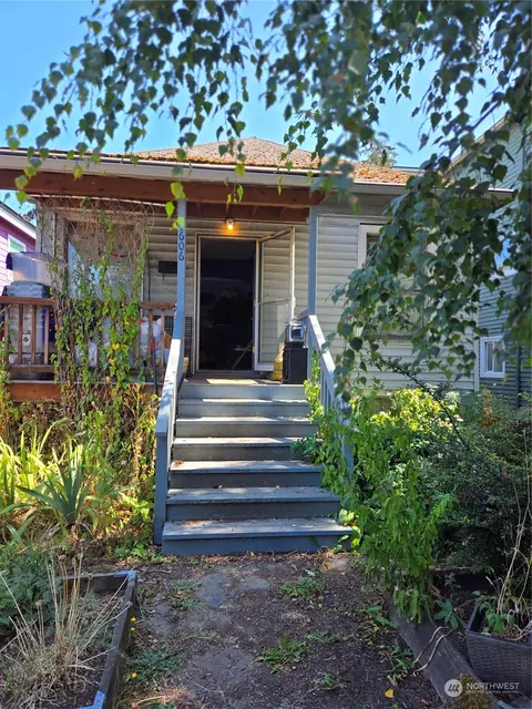 5606 11th Ave NE, Seattle, WA 98105