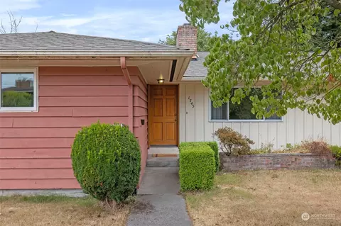 1745 N Lafayette Ave, Bremerton, WA 98312