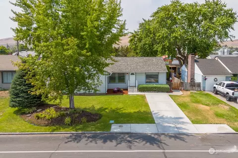 73 D St SE, Ephrata, WA 98823