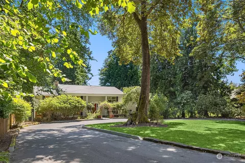 1135 SW 174th Pl, Normandy Park, WA 98166