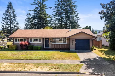 Exterior - 1163 Garfield St, Enumclaw, WA 98022 photo 2 of 12