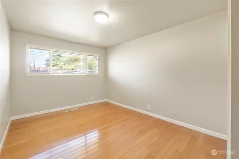 Bedroom - 1163 Garfield St, Enumclaw, WA 98022 photo 1 of 3