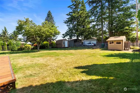 Exterior - 1163 Garfield St, Enumclaw, WA 98022 photo 9 of 12