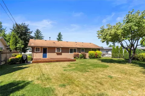 Exterior - 1163 Garfield St, Enumclaw, WA 98022 photo 7 of 12