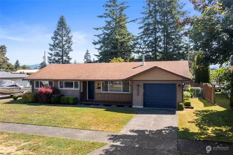 Exterior - 1163 Garfield St, Enumclaw, WA 98022 photo 3 of 12