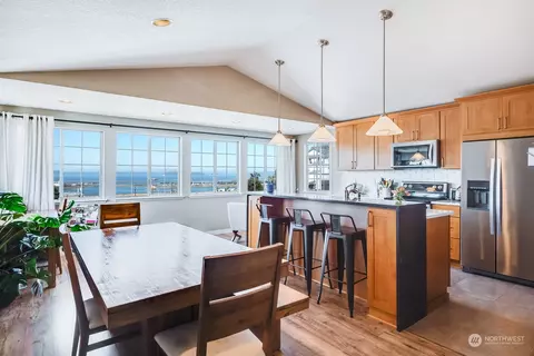 2605 Rucker Ave #301, Everett, WA 98201