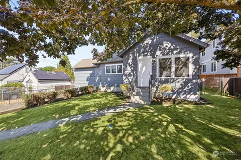 12012 21st Ave S, Seattle, WA 98168