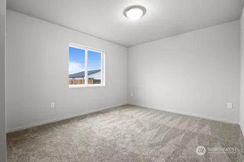 Bedroom - 1027 E Cascade St, Othello, WA 99344 photo 1 of 2