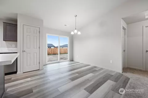 Dining - 1027 E Cascade St, Othello, WA 99344 photo 1 of 1