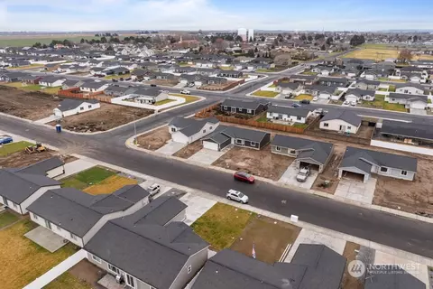 View/Area - 1027 E Cascade St, Othello, WA 99344 photo 1 of 5