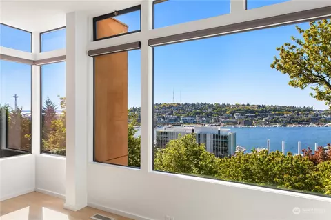 View/Area - 1100 Summit Ave E, Seattle, WA 98102 photo 5 of 8