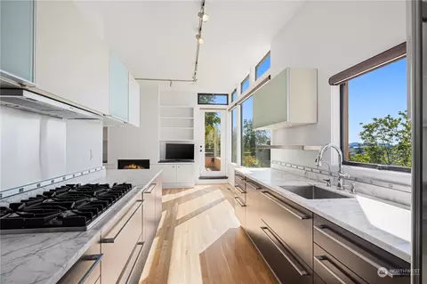 Kitchen - 1100 Summit Ave E, Seattle, WA 98102 photo 2 of 5