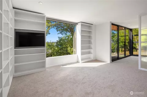 Bedroom - 1100 Summit Ave E, Seattle, WA 98102 photo 1 of 1