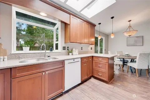 Kitchen - 1816 243rd Pl SE, Bothell, WA 98021 photo 3 of 3