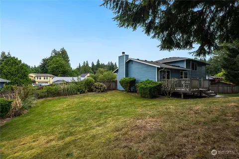 Exterior - 1816 243rd Pl SE, Bothell, WA 98021 photo 5 of 7