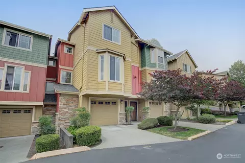18602 36th Ave W #D, Lynnwood, WA 98037