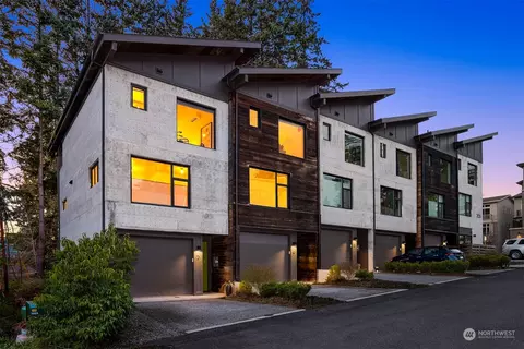 203 Madrona Way NE #5F, Bainbridge Island, WA 98110