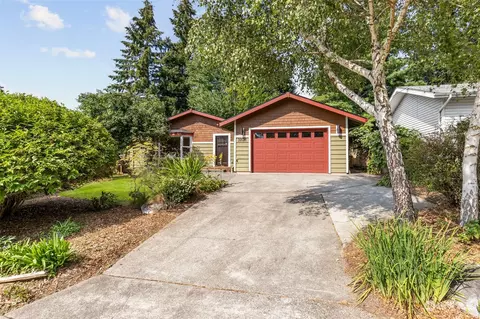 Exterior - 10020 NE 201st St, Bothell, WA 98011 photo 11 of 11